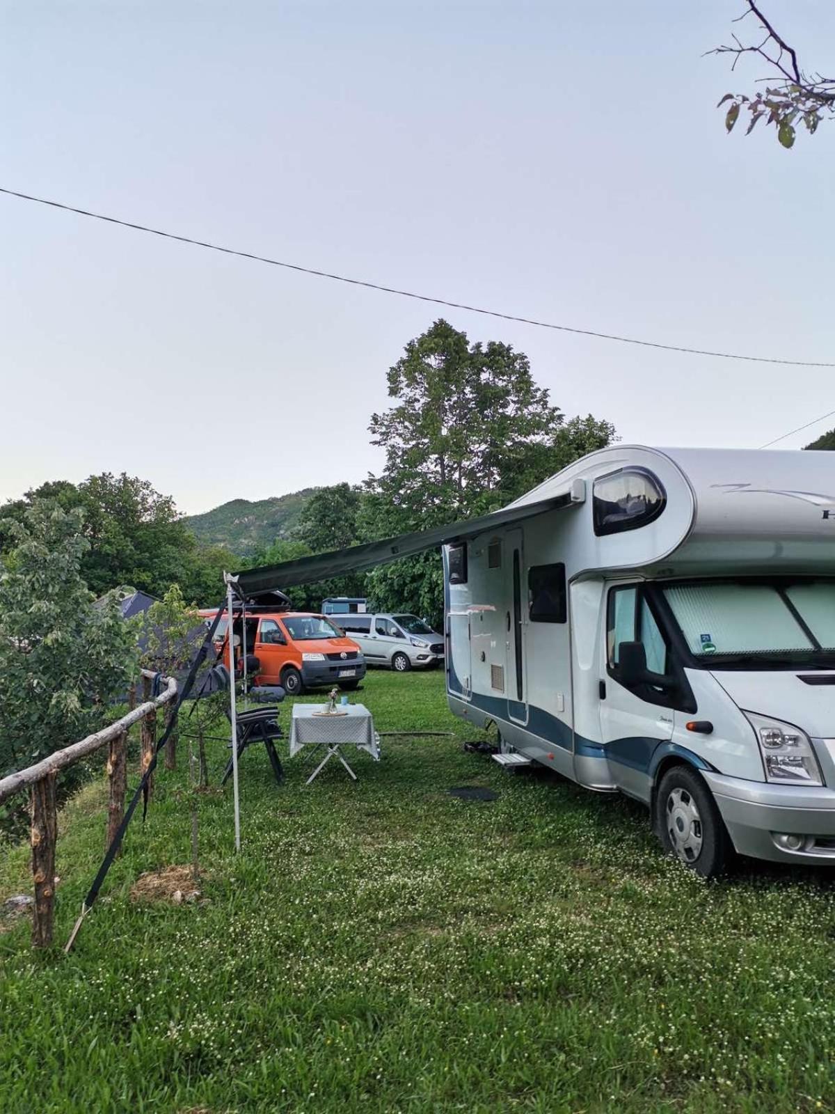 Hotel Camp Oaza,Lipa Cetynia Zewnętrze zdjęcie